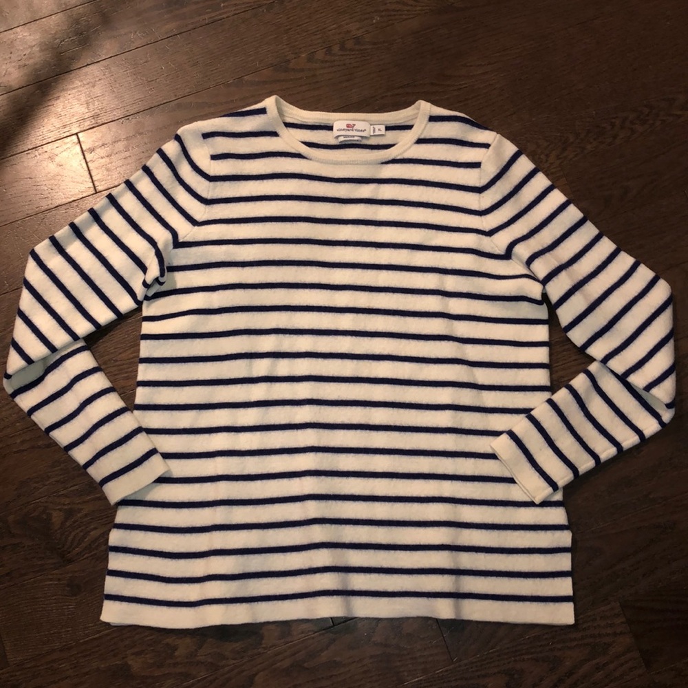 VV Women’s Striped Sweater